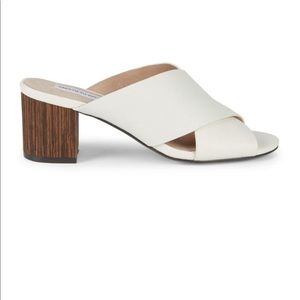 Saks Fifth Avenue Gracie cross Strap Sanders Size6